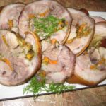 308 Рецепт Рулет зі свинячої рульки з овочами