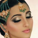 869 Як зробити справжній макіяж в індійському стилі?