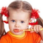 5166 Как чистить зубы ребенку в 2 года?